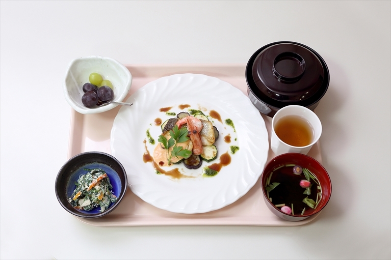 お食事